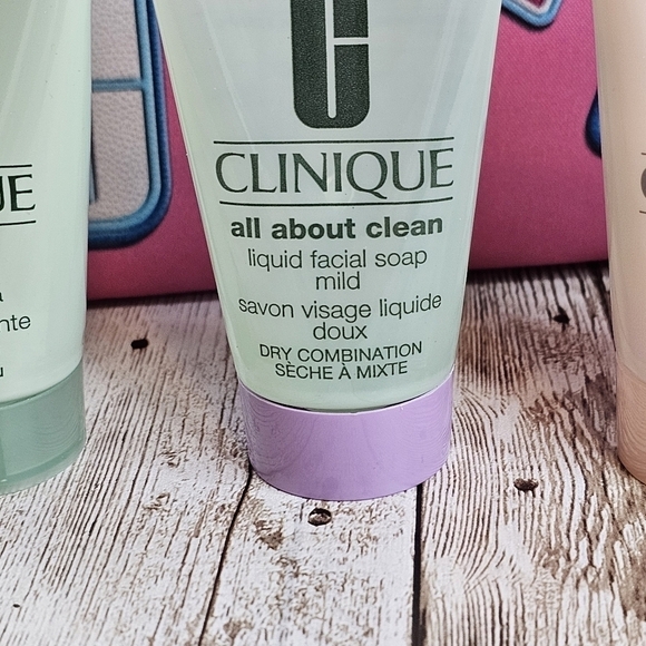 Women's Clinique 3-Step Skin Care Kit - mini mascara- makeup bag travel size - Picture 3 of 7